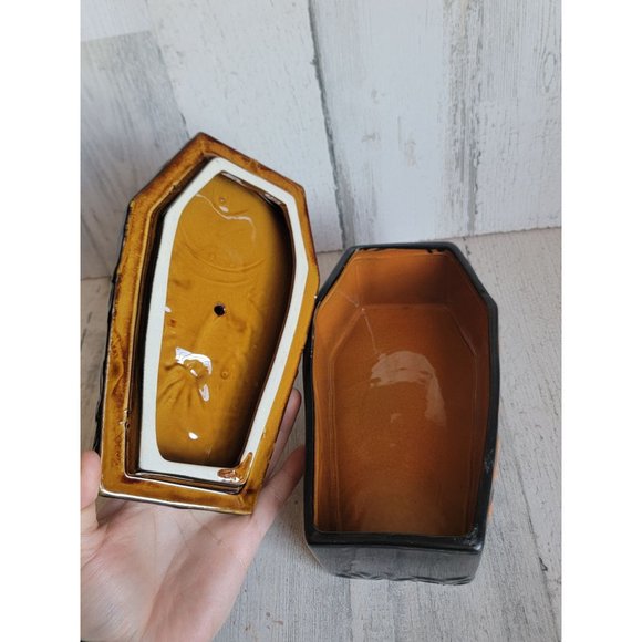 Yankee Candle 2014 covered coffin dig in candy dish - Picture 4 of 10